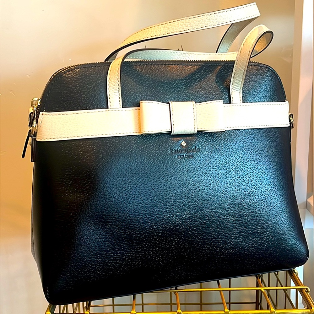 Kate Spade Black and Cream Bow Bag - Picture 2 of 5